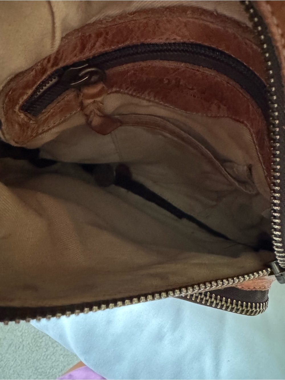 Bed Stu Cognac Leather Crossbody Sling with Cream Strap - Picture 4 of 4
